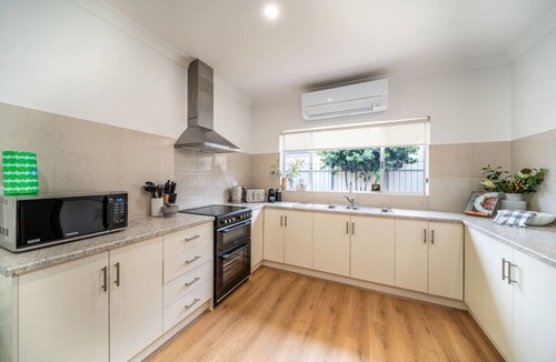 Payneham House | Ambrosia—Relaxed Character Stay near Norwood