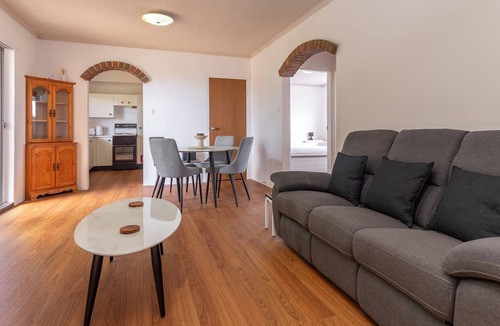 Tuncurry Apartment | Anchorage 33 in central Tuncurry