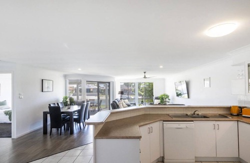 Yamba Apartment | Anchorage Waterfront Unit - Lifestyle Yamba