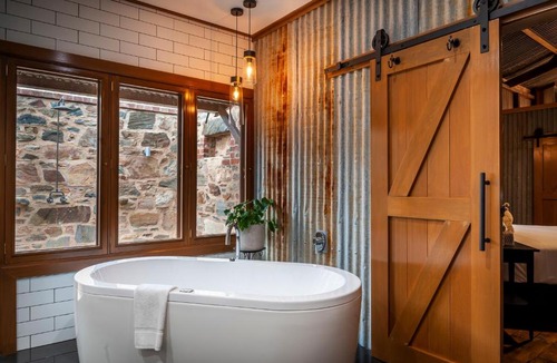 Angaston House | Angaston Saleyards Luxury Accommodation