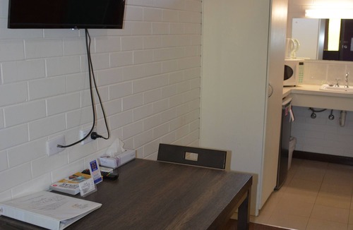 Angaston Hotel | Angaston Vineyards Motel