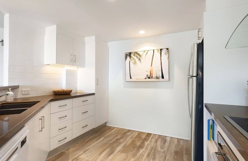 Byron Bay Apartment | Apartment 3 Surfside - beachfront with ocean views