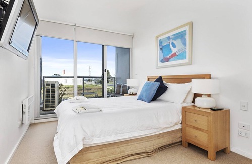 Apollo Bay Apartment | Apollo Blue 12