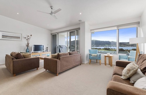 Apollo Bay Apartment | Apollo Blue 12