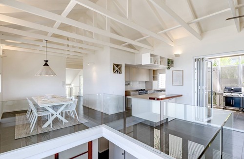 Sunshine Beach House | Aqua North House – Ocean Views & Pool