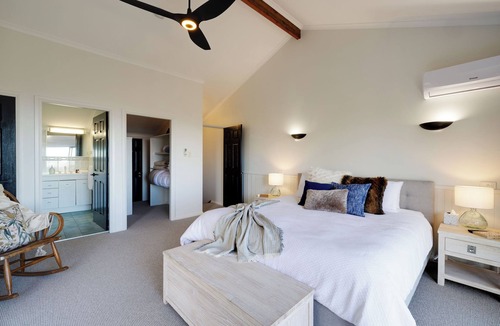 Vacy Cabin | Arcadia Wilderness Retreat - spa relaxation time!