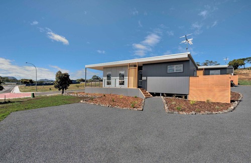 Coles Bay House | Archella 1 - Freycinet Holiday Houses