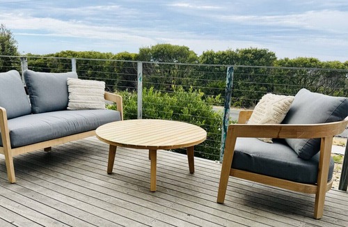 Golden Beach House | Architectural Coastal Retreat. 100m to Beach