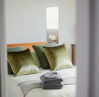 Claremont House | Architectural Home in Hobarts North