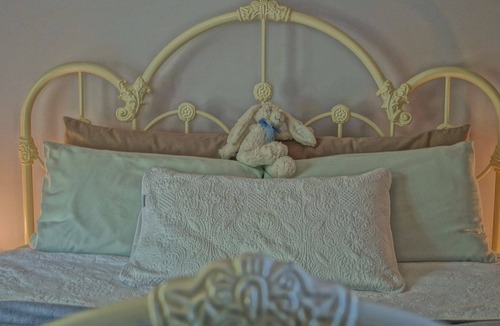 Beechworth Cottage | Art Escape is a very private cottage perfect for a couple