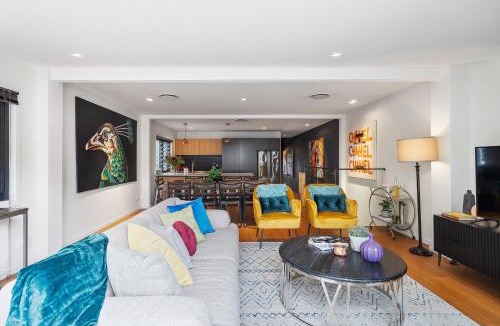 Newtown House | Artscape, Newtown Villa