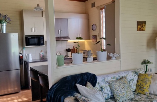 Rivoli Bay Cottage | Arvor Cottage Quaint cottage walking distance to the beach and cafes