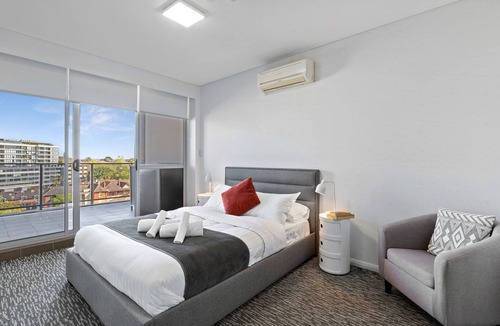 North Sydney Apartment | Astra Apartments Miller Street