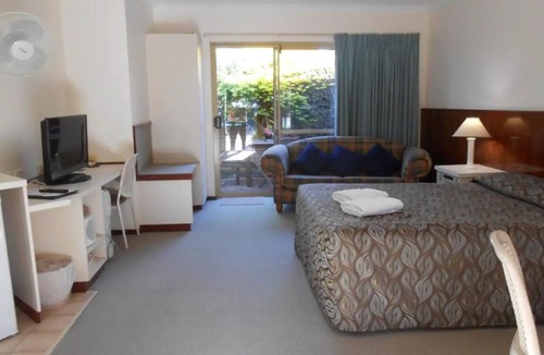 Augusta Hotel | Augusta Molloy Motel - Unit 6