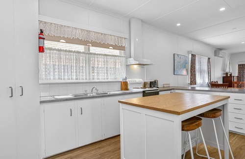 Apollo Bay House | Aunty Wins