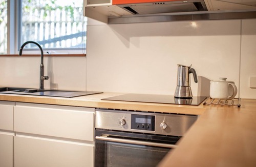 Queenscliff House | Aurora close to beach family friendly