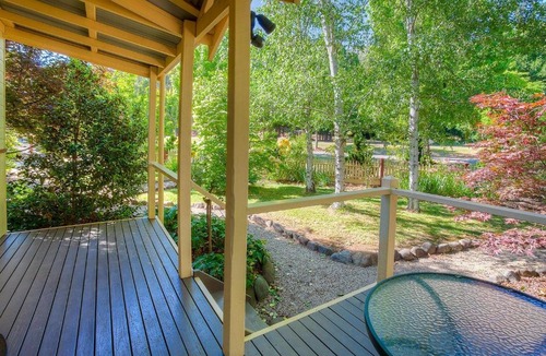 Bright House | Autumn Abode Cottages - One