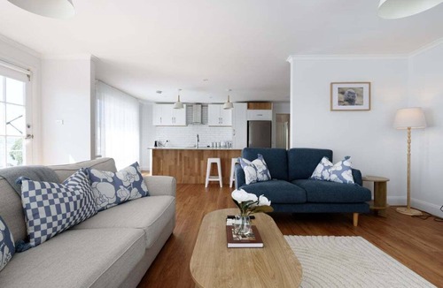 Lanena House | Autumn Views | Tamar River Retreat