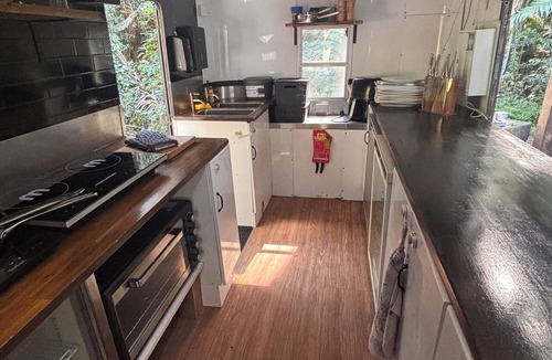Rosemount House | Back to nature rainforest retreat, in the centre of the Sunshine Coast Region.
