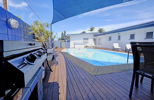 Tuncurry Hotel | Bali Hi Motel