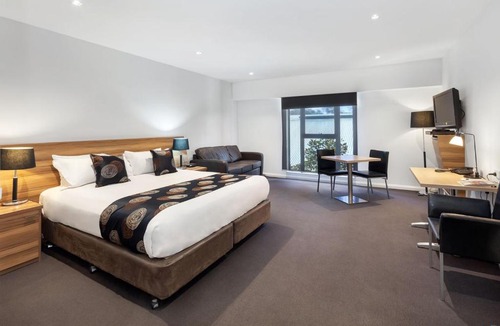 Golden Point Hotel | Ballarat Suites