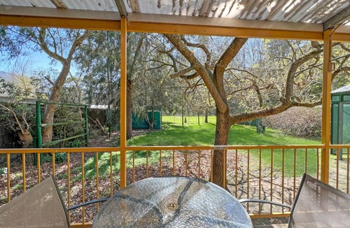 Halls Gap House | Banksia Cottage, 2Br Cottage Great Location close to walking tracks