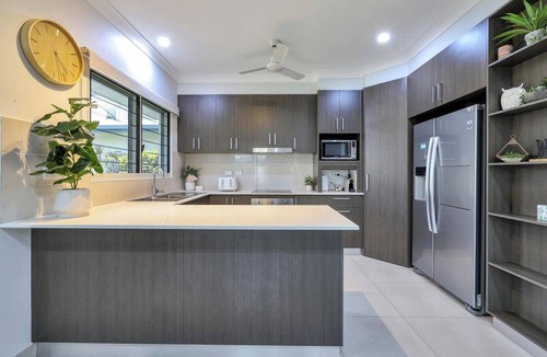 Zuccoli House | Banksia House | 3 Bed, 2 Bth | Pet Friendly Yard
