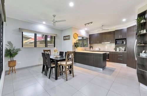 Zuccoli House | Banksia House | 3 Bed, 2 Bth | Pet Friendly Yard