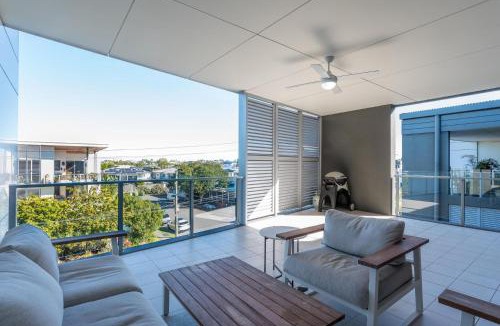 Bulimba Apartment | Barramul on the Park with Pool & Gym Access
