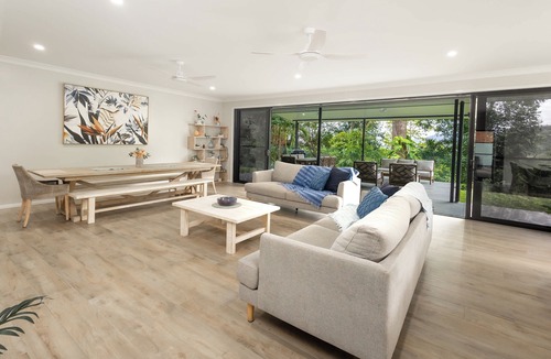 Caravonica House | Barron Heights in Caravonica
