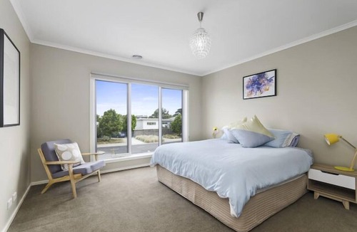 Barwon Heads House | Barwon Links - spacious living