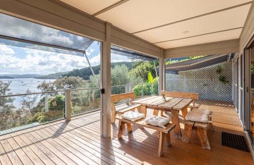 Killcare House | Bay and Beachside Family Retreat