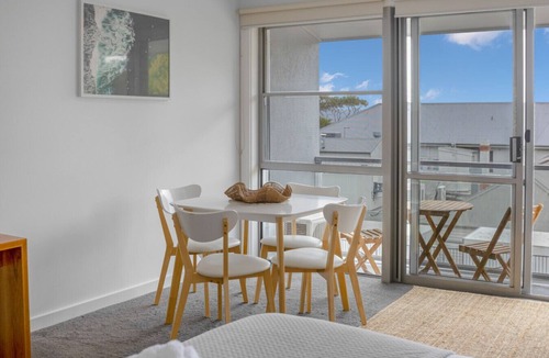 Lorne Apartment | Bay View - Ocean Nest