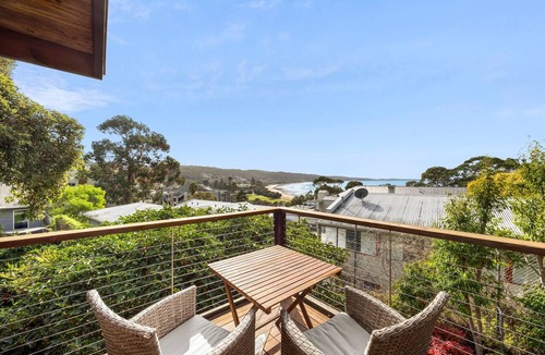 Lorne House | Bay Vista