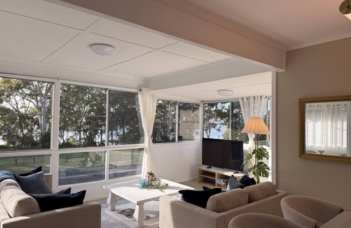 Deception Bay House | Bayside Bliss - Relaxing Waterfront Retreat in Nature