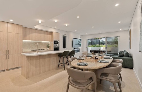 Port Hacking House | Bayside Luxury Retreat with Pool Near to Cronulla