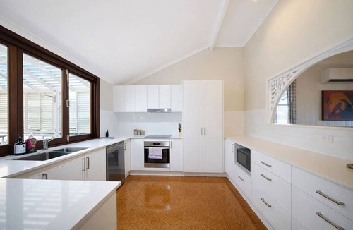 Manly West House | Bayside Queenslander High Ceilings Family-friendly