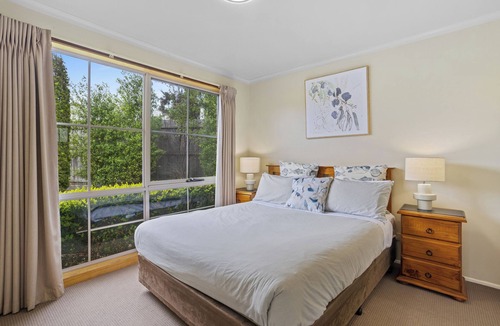 Capel Sound Hotel | Bayview Motel Rosebud
