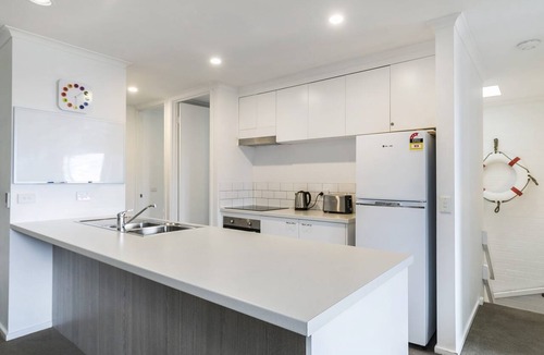 Lorne Boat Rental | Bayview Number Two