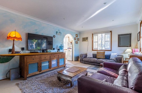 Berrara House | Beach and Bush Getaway
