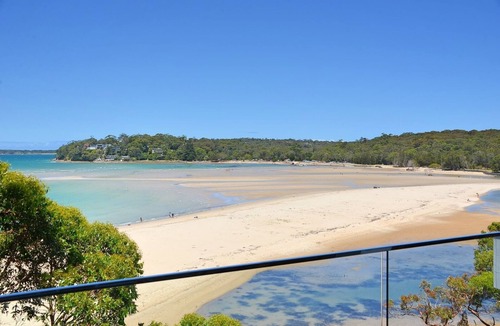 Maianbar House | BEACH AT THE BOTTOM OF YOUR GARDEN & OCEAN VIEWS PACIFIC CRES