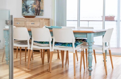 Blueys Beach House | Beach Bay Bee on Banksia