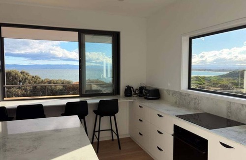 Coles Bay House | Beach Break - Freycinet Holiday Houses