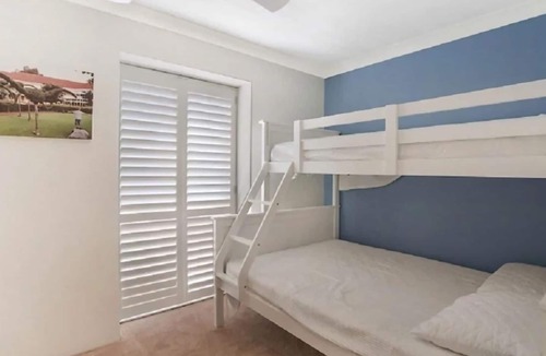 Umina Beach House | Beach Front on the Esplanade