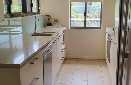 Darwin City Centre Apartment | Beach front, with huge outdoor living area and views. Everything you need!