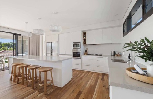 Broadwater House | Beach Haven A Year Round Retreat by the Sea