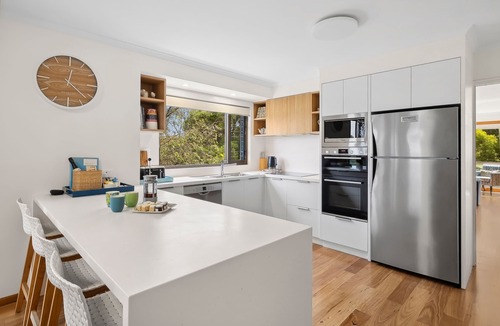 Aireys Inlet House | Beach Haven I Ocean Views I Pet Friendly