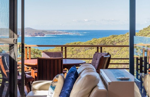 Boat Harbour House | Beach House 7, Air Conditioned, Wi-Fi, Foxtel, Linen, Communal Pool and Spa
