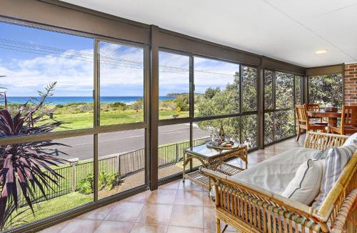 Kiama Downs House | Beach House on Jones Beach