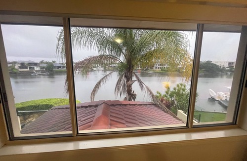 Helensvale Bed & Breakfast | Beach House on the Gold Coast Canal - Room 3